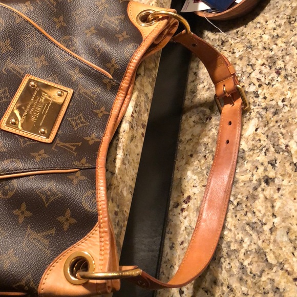 Louis Vuitton Galleria PM - Picture 7 of 8